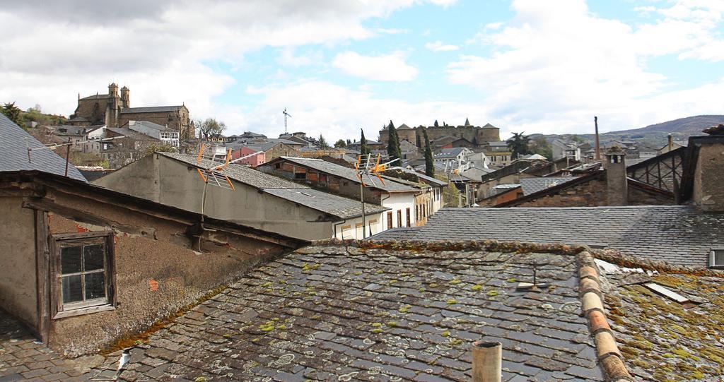 Las Donas Del Portazgo Villafranca Del Bierzo Extérieur photo