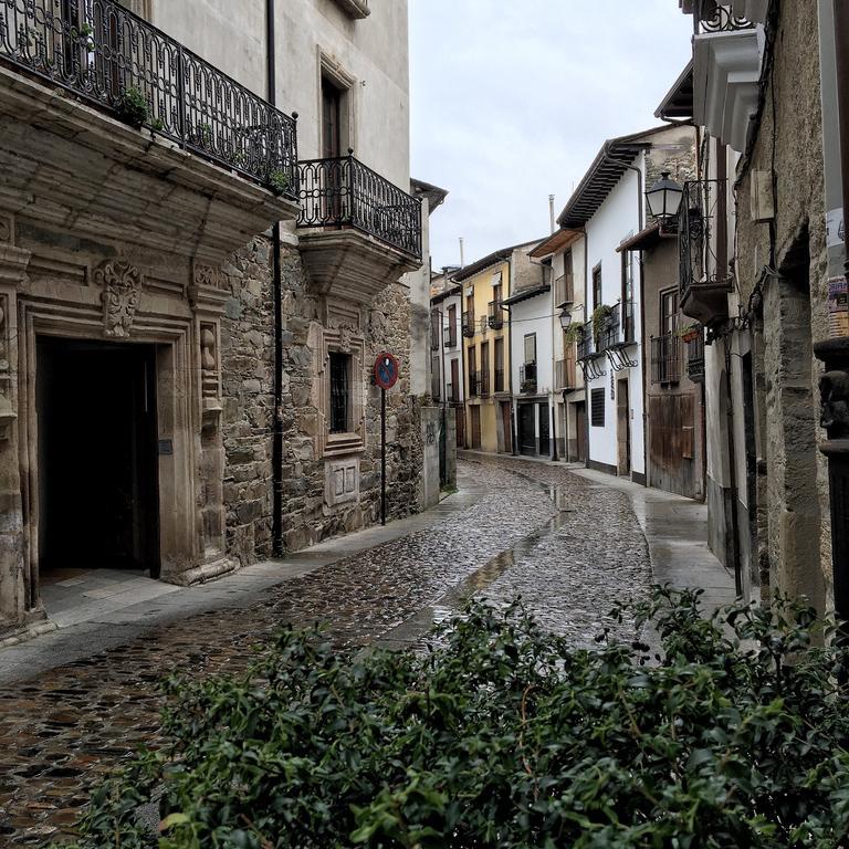 Las Donas Del Portazgo Villafranca Del Bierzo Extérieur photo