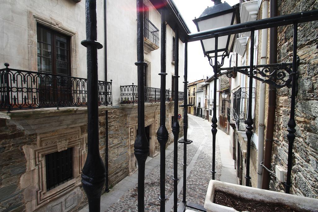 Las Donas Del Portazgo Villafranca Del Bierzo Extérieur photo
